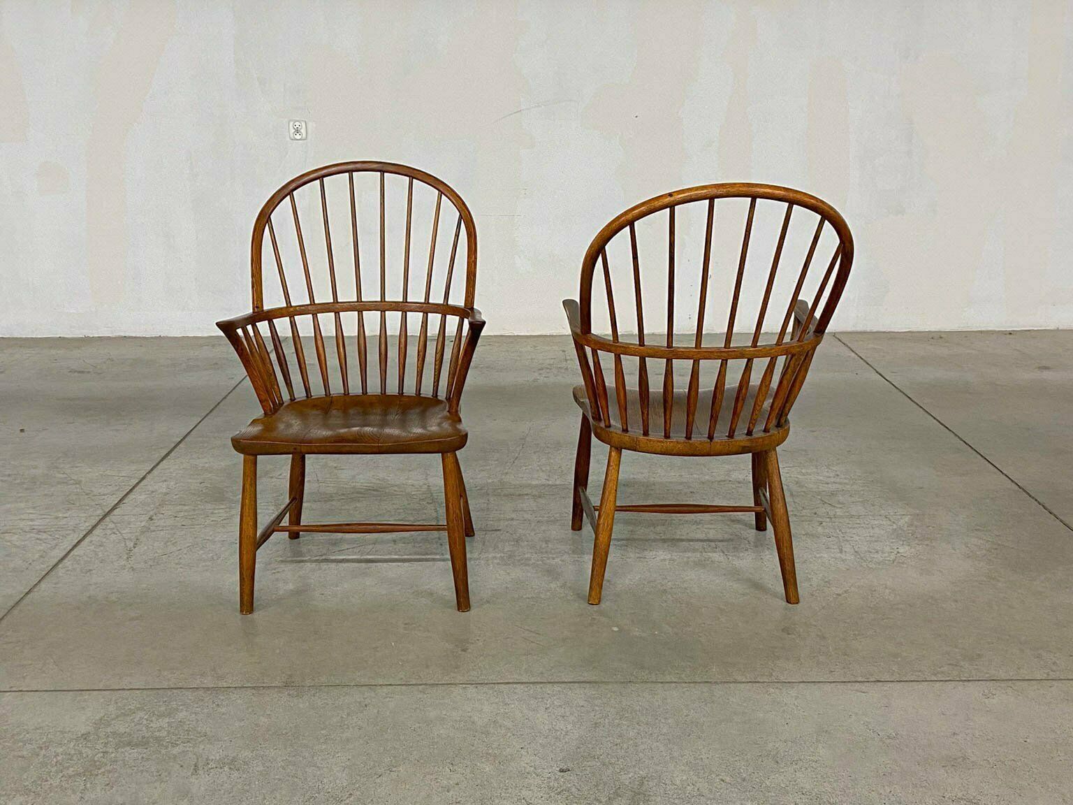 Model Ch 18a Windsor Dining Chairs By Frits Henningsen For Carl Hansen & Son, 1940s, Set Of 2 photo furniture