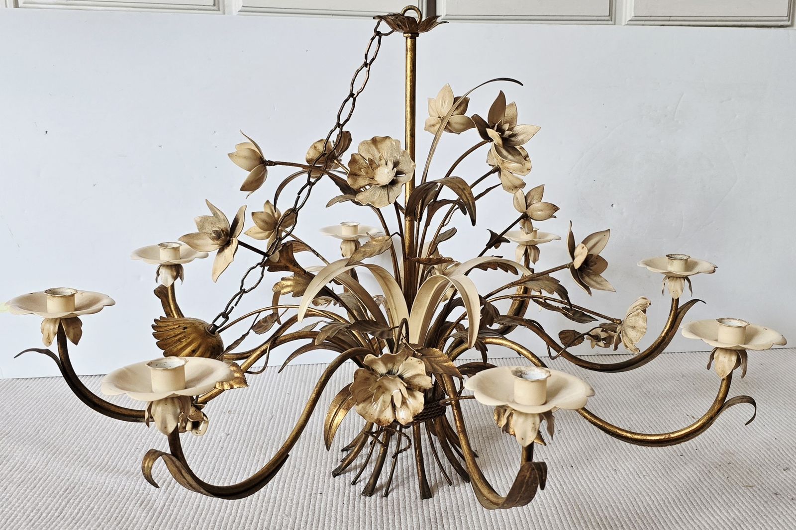 A Huge Mid Century Italian 8 Arm Toleware Chandelier, Masca. photo Lighting