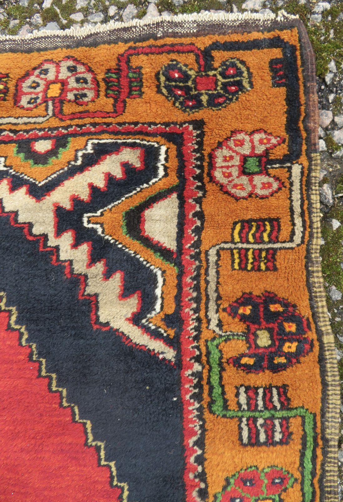 Old Turkish Yahyali Village Rug. 148cm X 90cm. photo Textiles