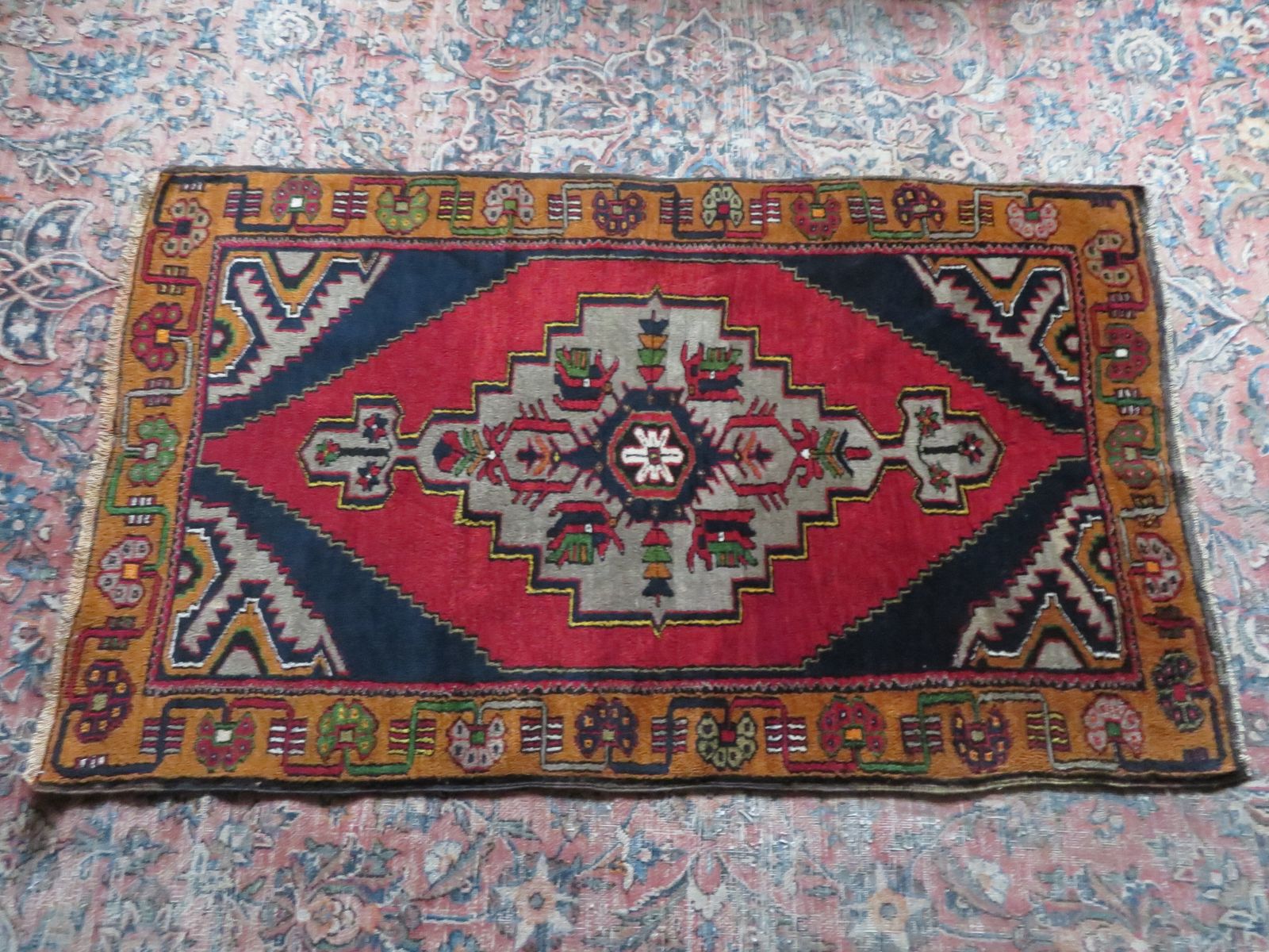 photo buy Old Turkish Yahyali Village Rug. 148cm X 90cm.