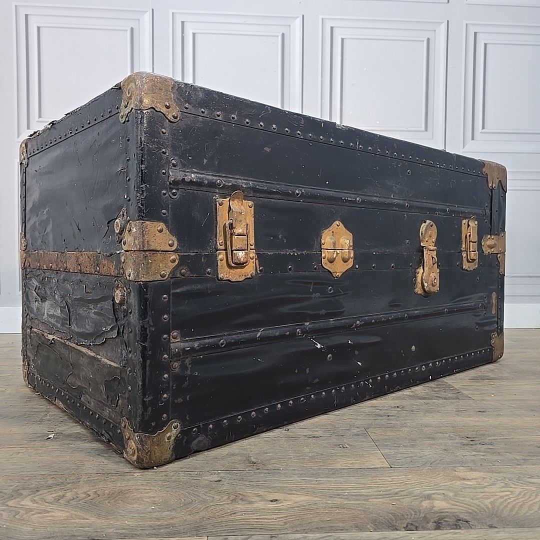 Antique Steamer Trunk Wardrobe Clothes Chest Cabin Trunk Drawers Hanging Rail photo for sale