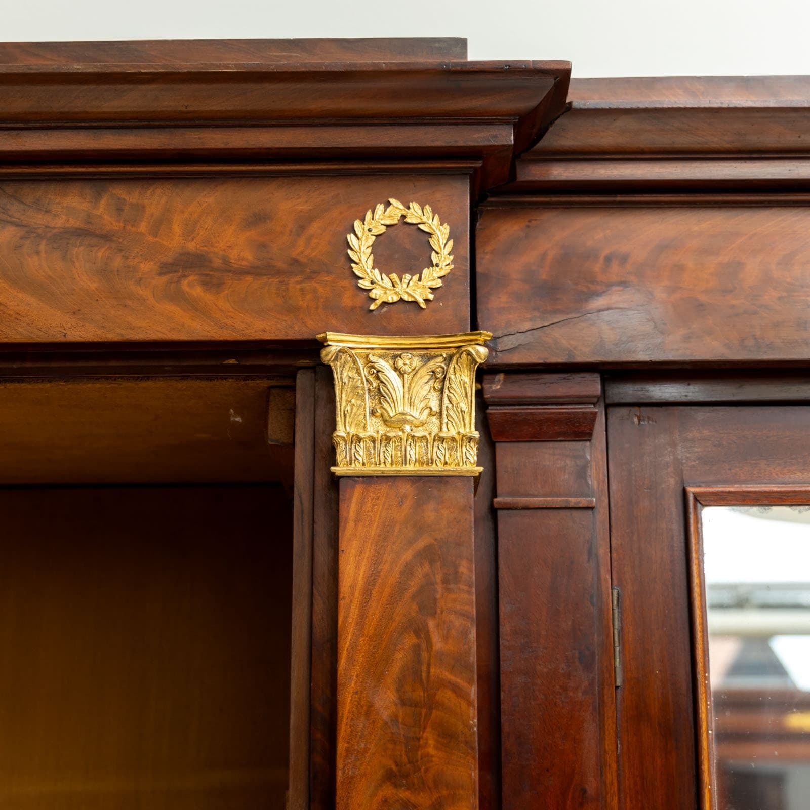 Library Cabinet, France, Early 19th Century photo vinterior