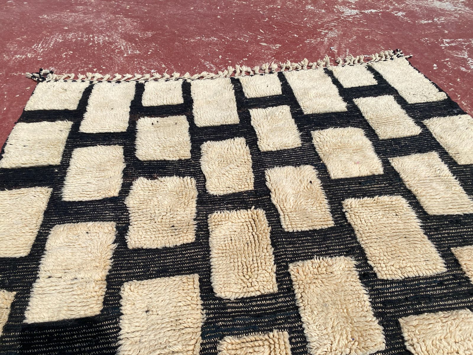 photo furniture Beni Ourain Moroccan Rug – 230 X 160 Cm | Handwoven Wool | Black & Cream Geometric Grid Berber Carpet