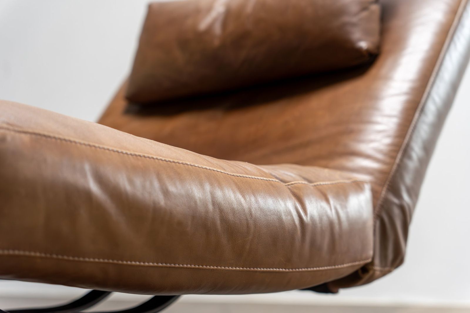 Zeta Chaise Lounge In Leather From Natuzzi, 2000s photo vintage