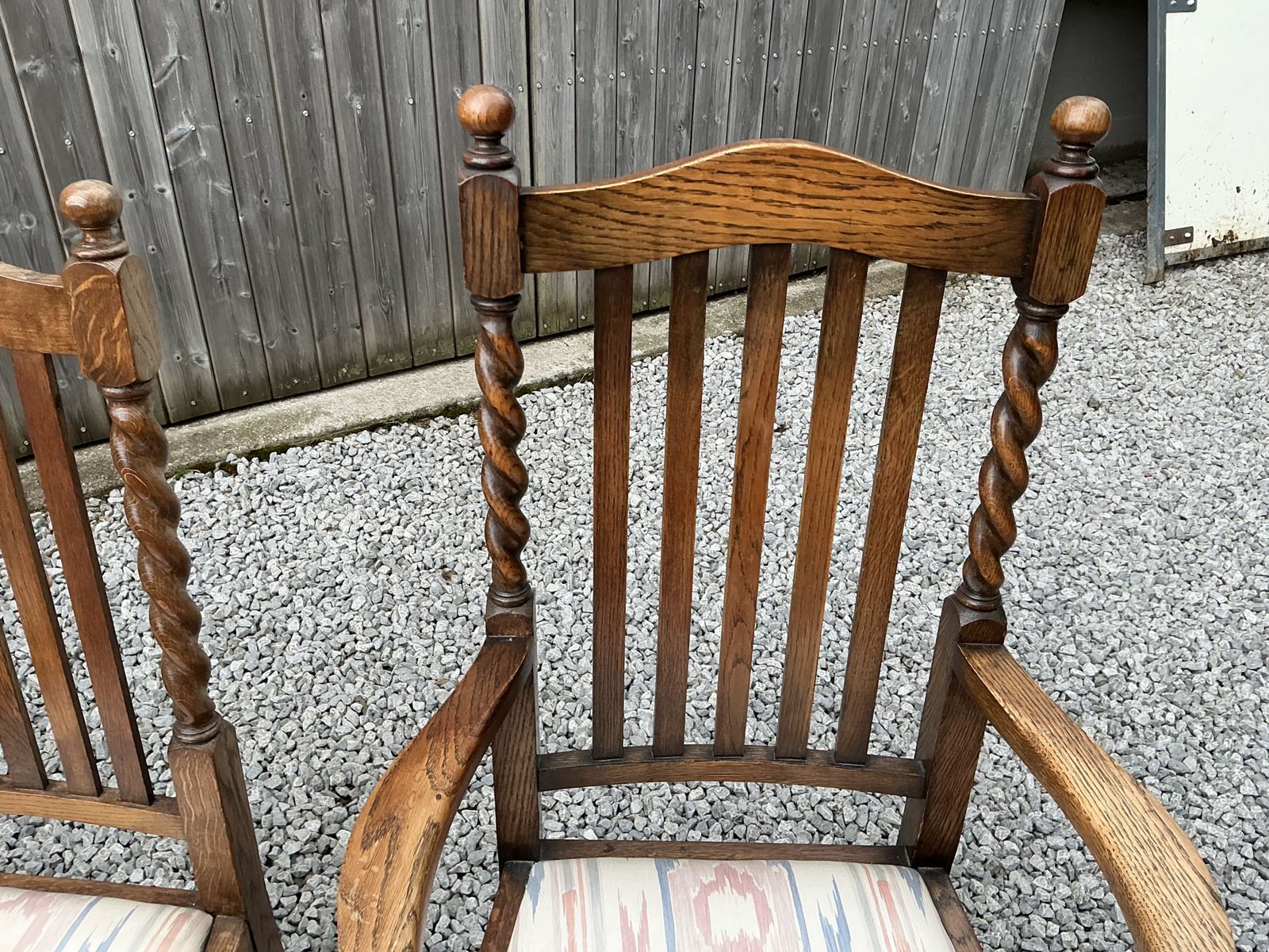 Lovely Set Of 6 Oak Twist Leg Chairs photo vinterior