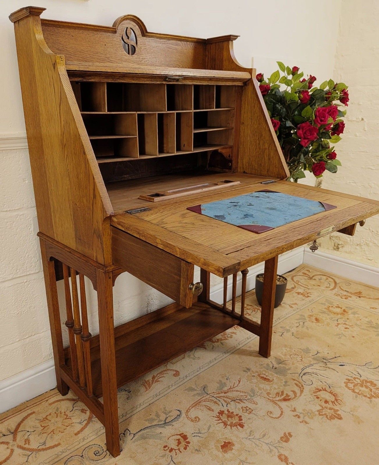 photo furniture Art Nouveau Solid Oak Golden Oak Bureau