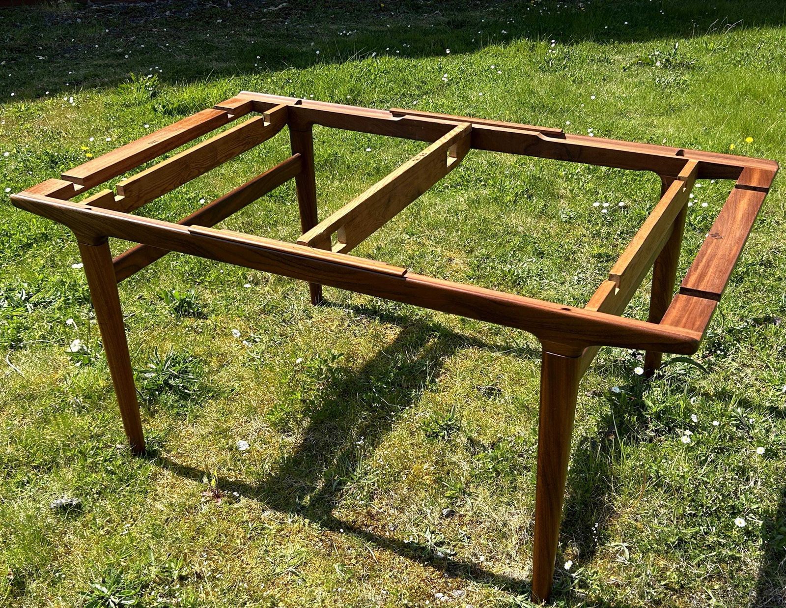 photo furniture Sensational Mid Century Danish Teak Extending Dining Table Johannes Andersen Uldum Mobelfabrik 60's