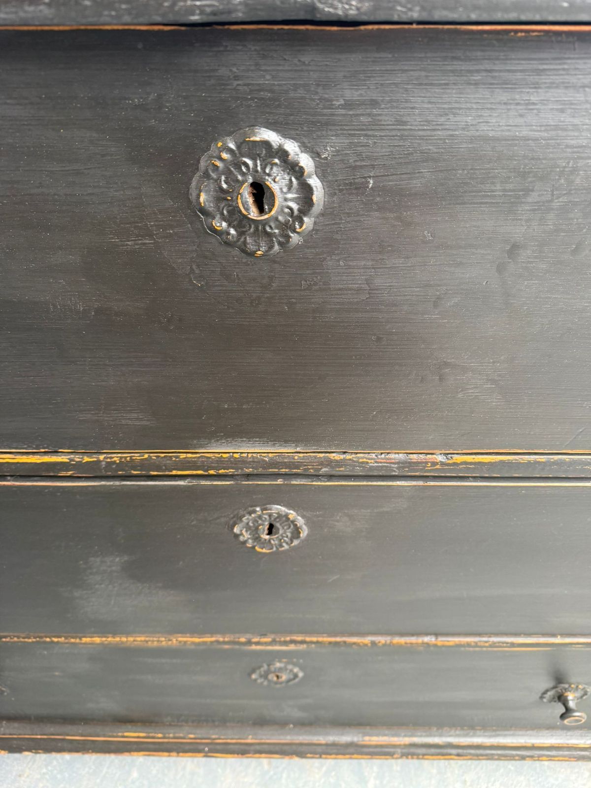 photo furniture A Rare Original Hungarian Georgian Pine Black 3 Drawer Chest Of Drawers