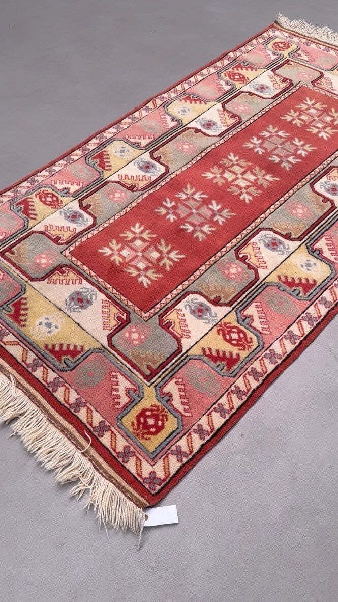 photo vinterior Turkish Milas Rug 212x120 Cm Vintage Carpet Ushak Region Pink Beige Blue 2529