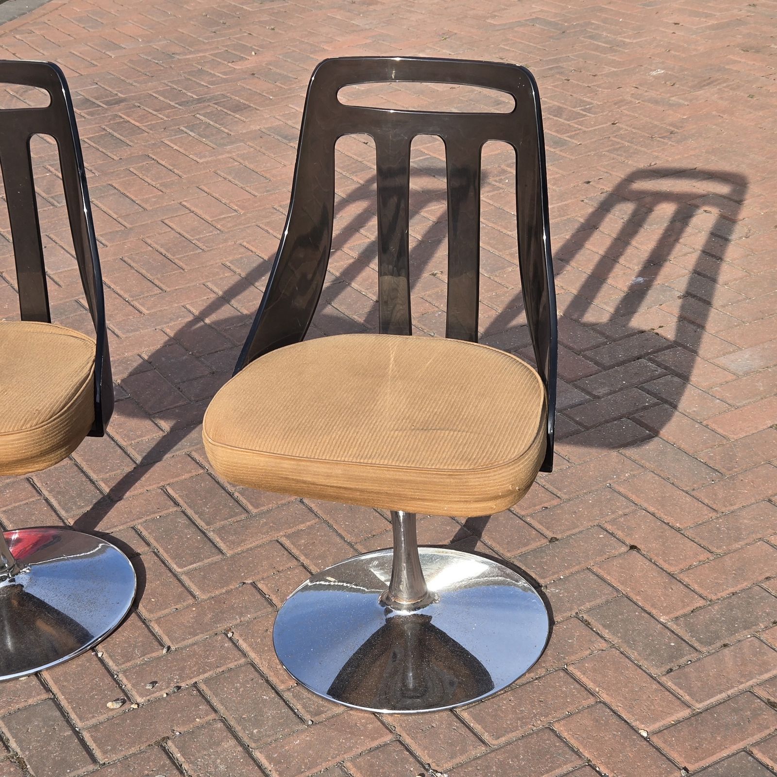 2x 1970s Chromcast Plastic Backed Matching Tulip Dining Chairs Upholstered Orange Kitsch photo for sale