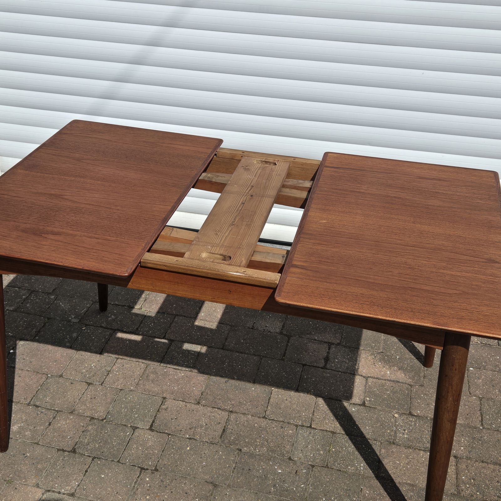 Mid Century Modern Solid Teak Gudme Mobilfabrik Dining Table And 4x Danish Papercord Chairs Fully Refurbished photo vinterior