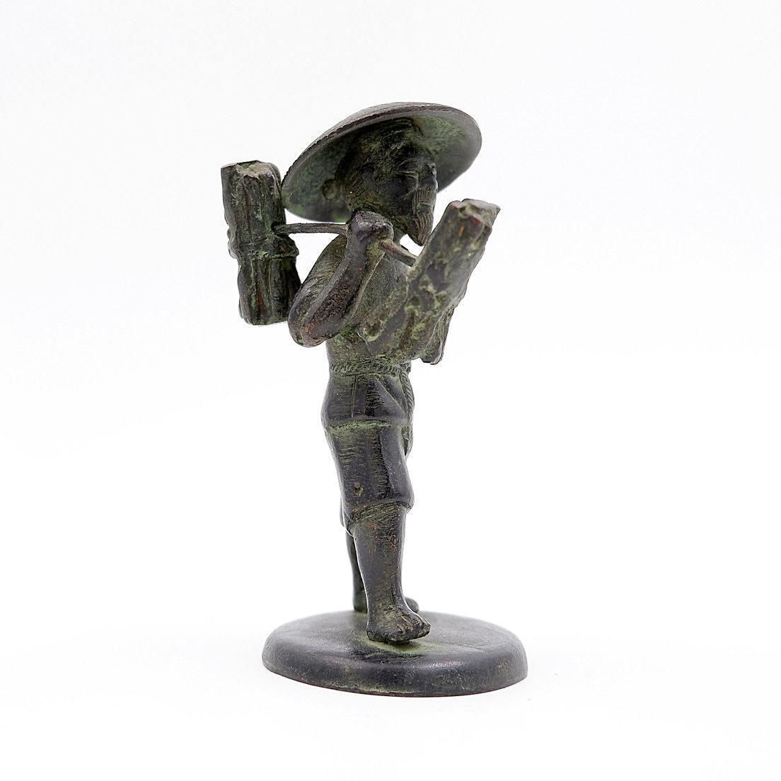 Asian Farmer Bronze Figurine, 19th Century Folk Art Sculpture, Vietnam photo vinterior