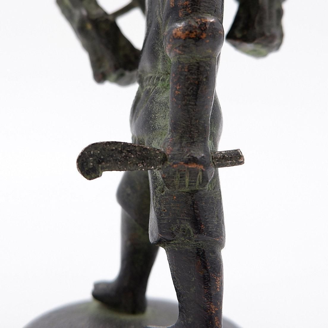 photo vinterior Asian Farmer Bronze Figurine, 19th Century Folk Art Sculpture, Vietnam