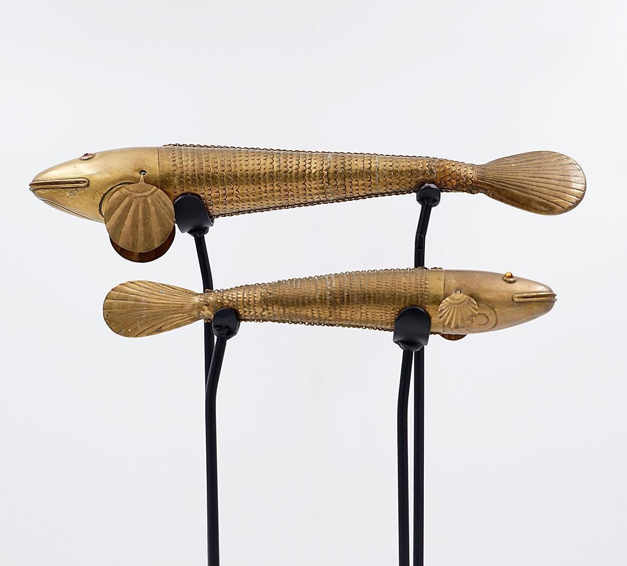 photo furniture Set Of 2 Articulated Fish Sculptures On Stand   20th