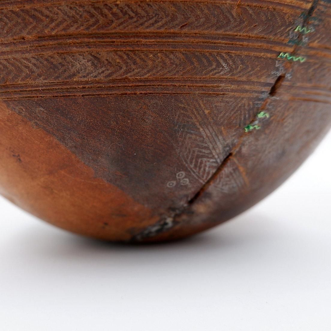 photo furniture Large Carved Tribal Wooden Bowl, Wabi Sabi Style, 20th Century, 32.5cm