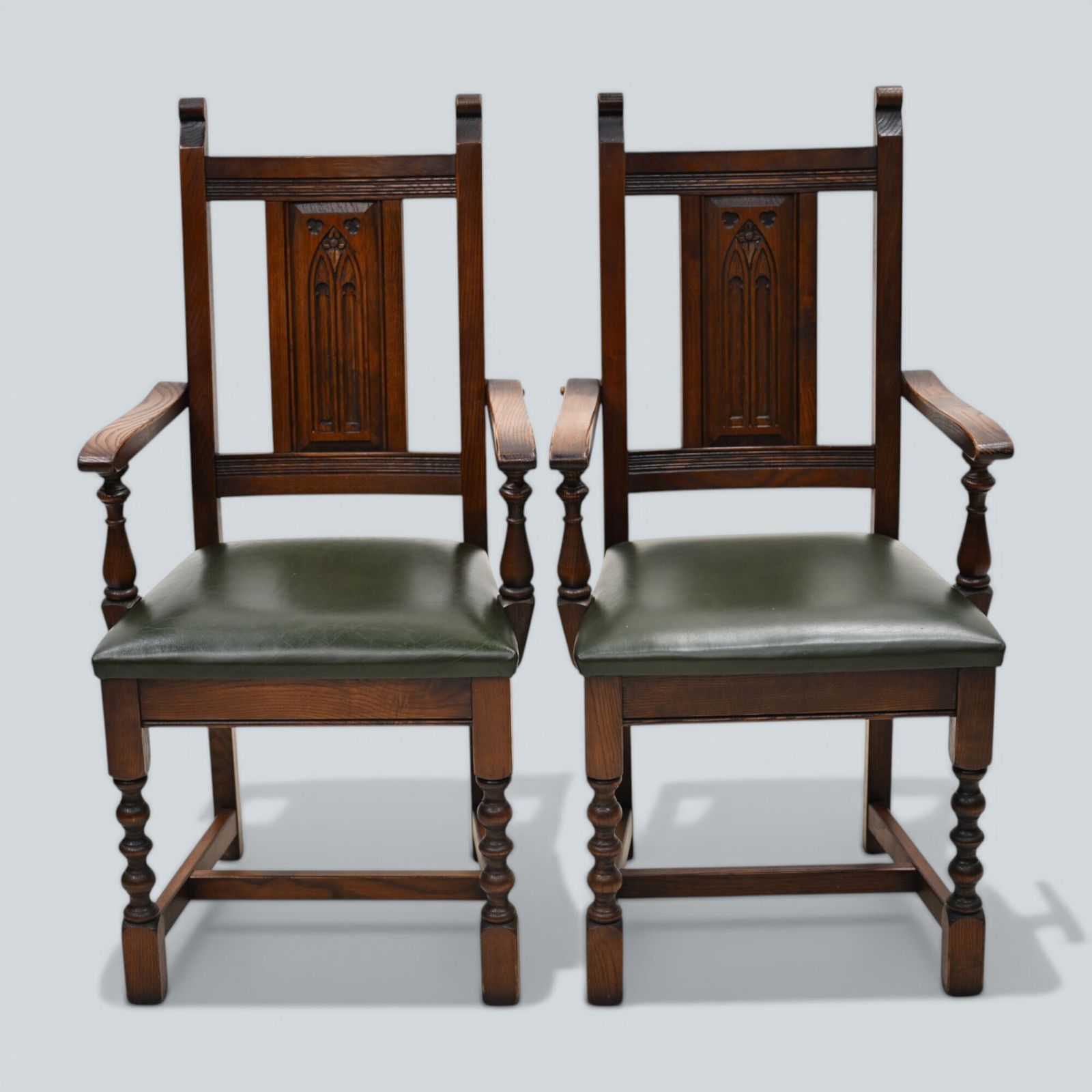 photo vinterior 6 Oak Dining Chairs Old Charm Green Leather Seats Tudor Brown Free Uk Delivery