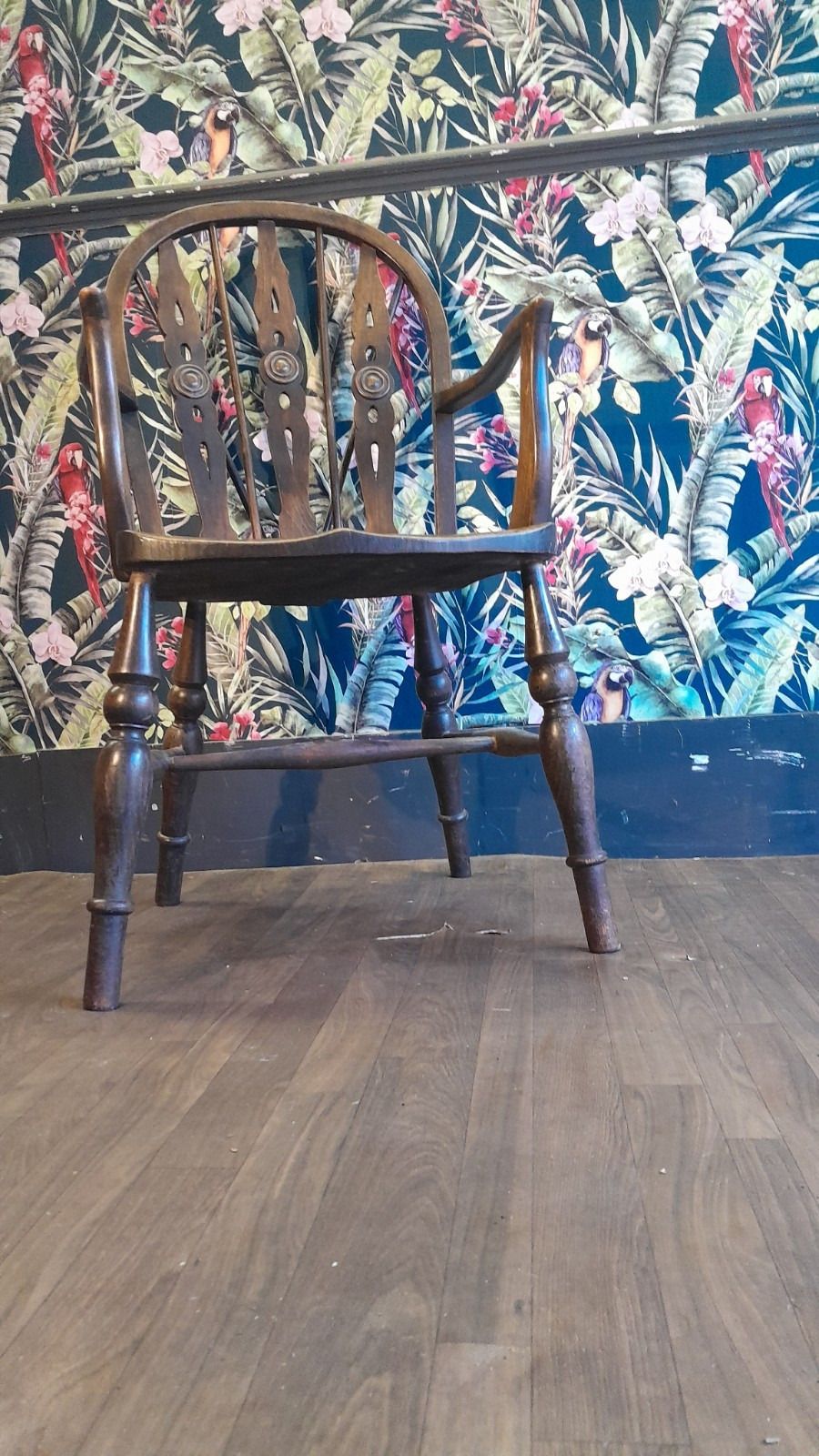 Antique Windsor Wheelback Spindle Carver Chair, Great Condition