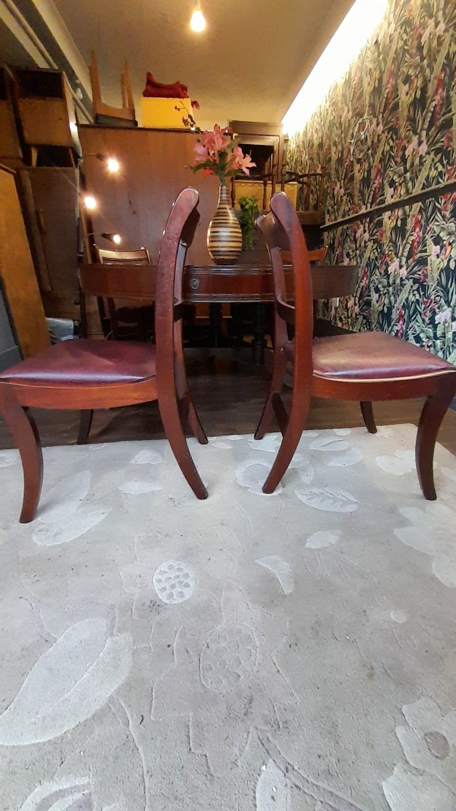 Antique Stunning Large Circular Manogany Dining Table With Drawers And 4 Matching Chairs photo 795.0