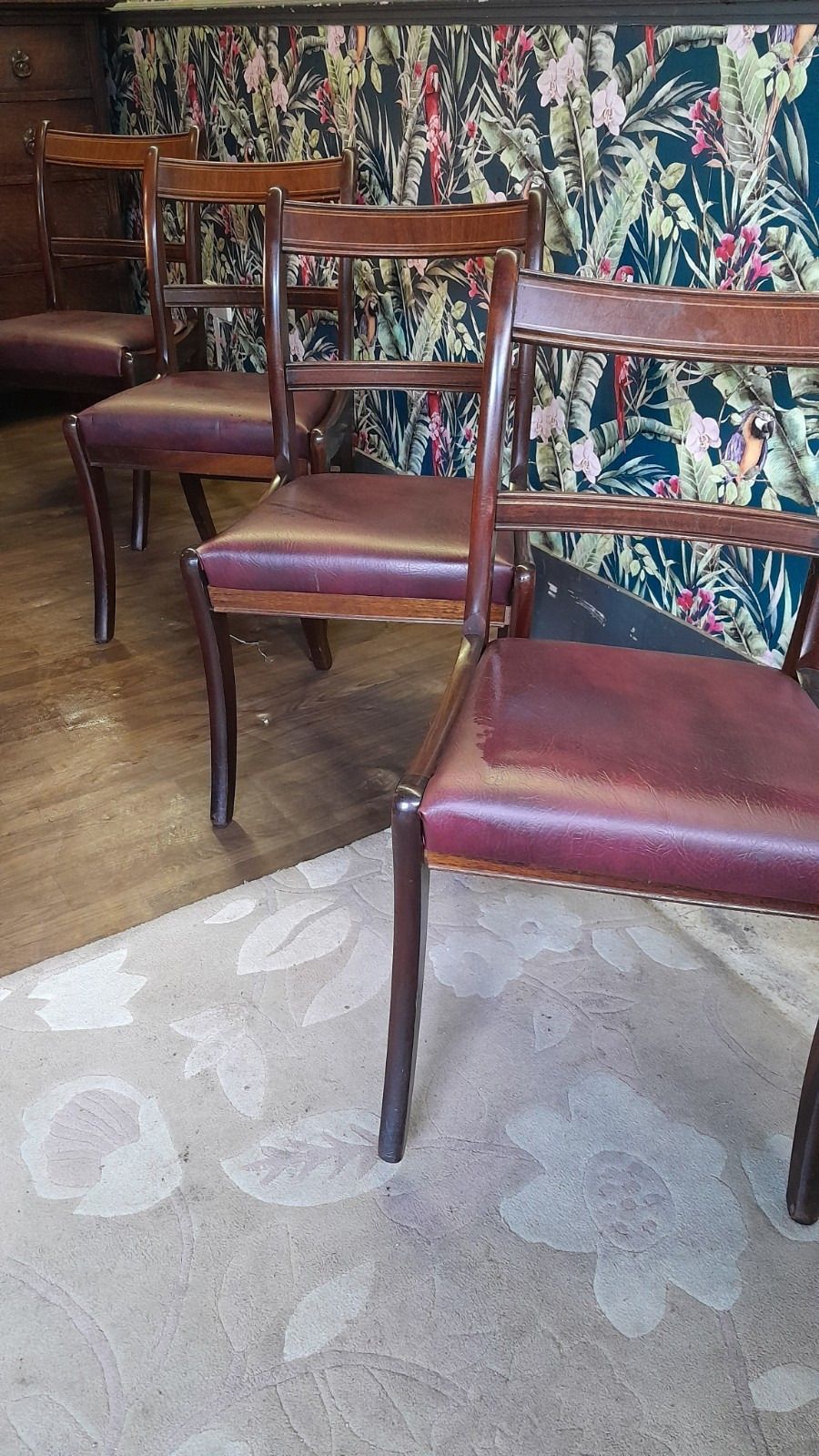 Antique Stunning Large Circular Manogany Dining Table With Drawers And 4 Matching Chairs photo vinterior