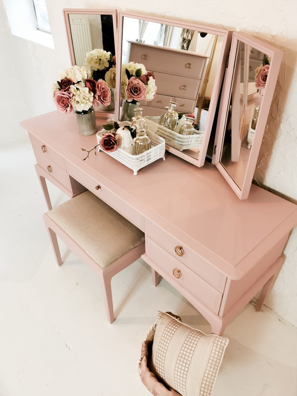 Spray Painted Dusky Pink Stag Minstrel Dressing Table Set With Triple Mirror & Stool photo vintage