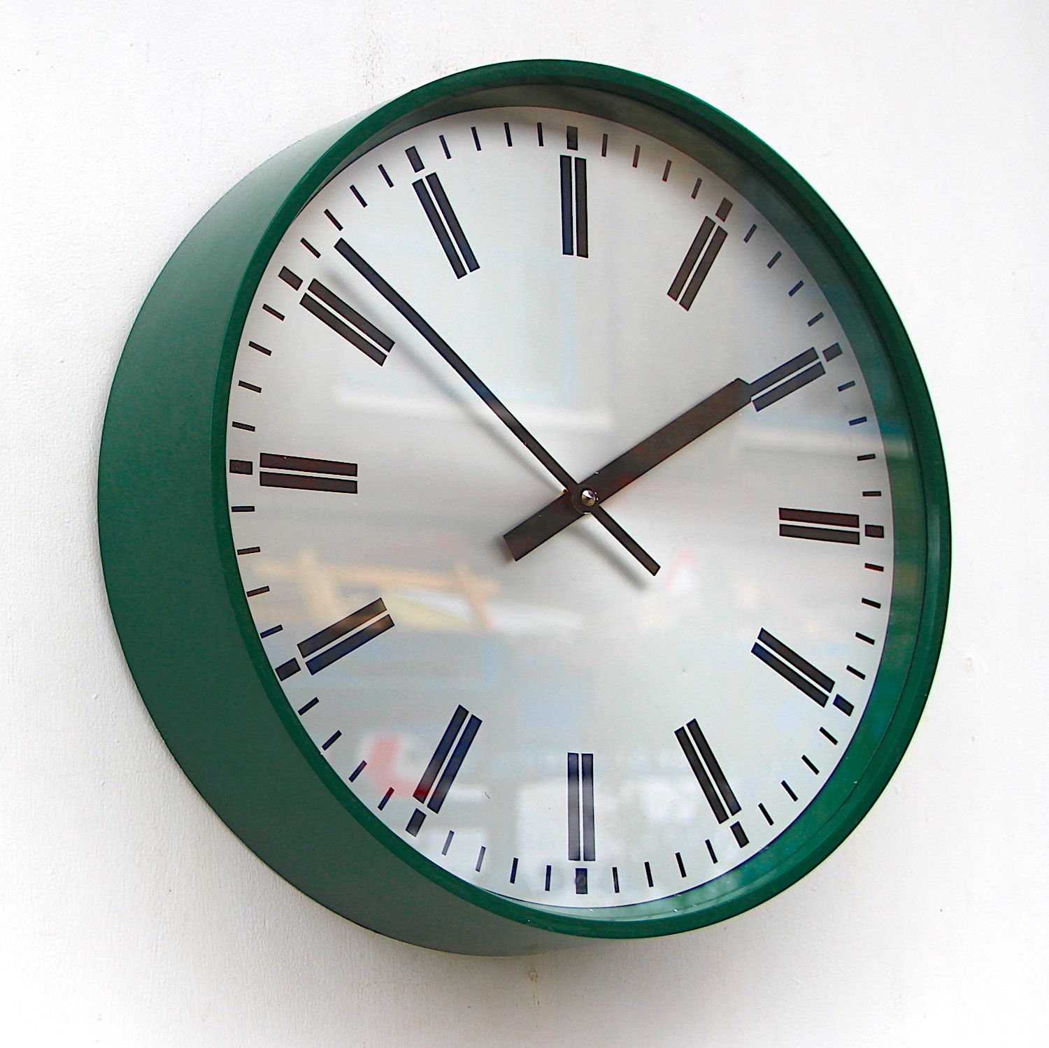 1980s British Smiths Vintage Office / Commercial Wall Clock. Fully Guaranteed. London Timepiece