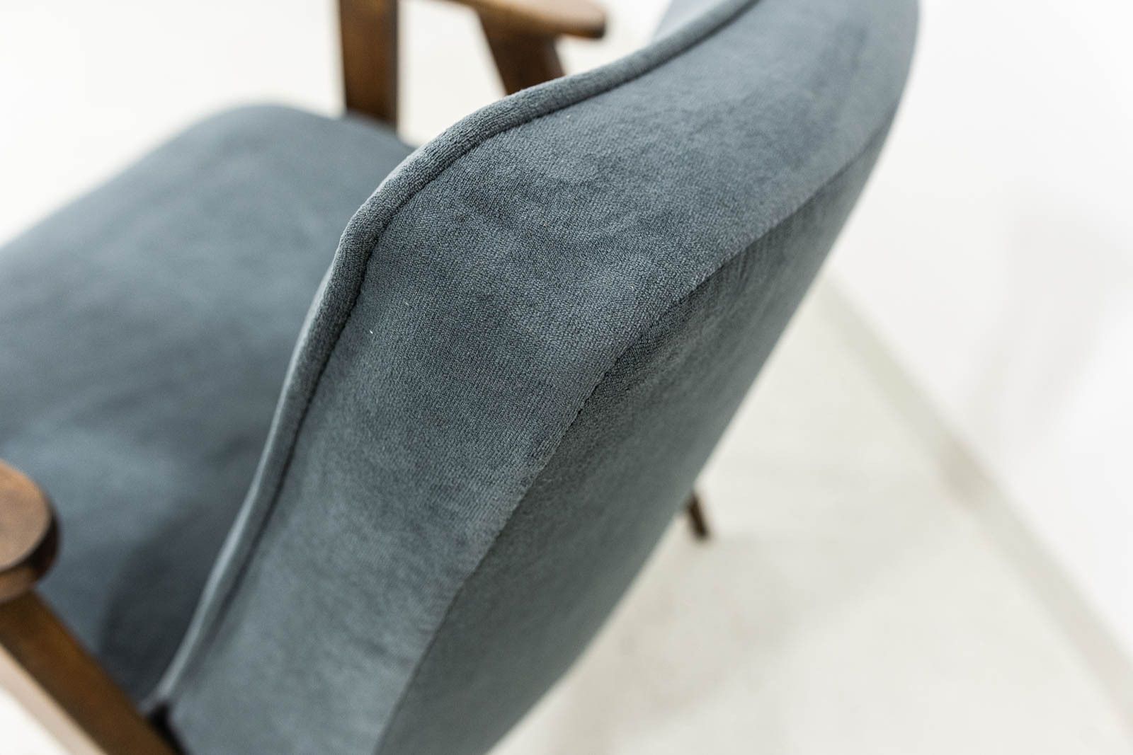 Mid Century Armchair "366" Designed By Józef Chierowski, Poland, 1960's photo vinterior