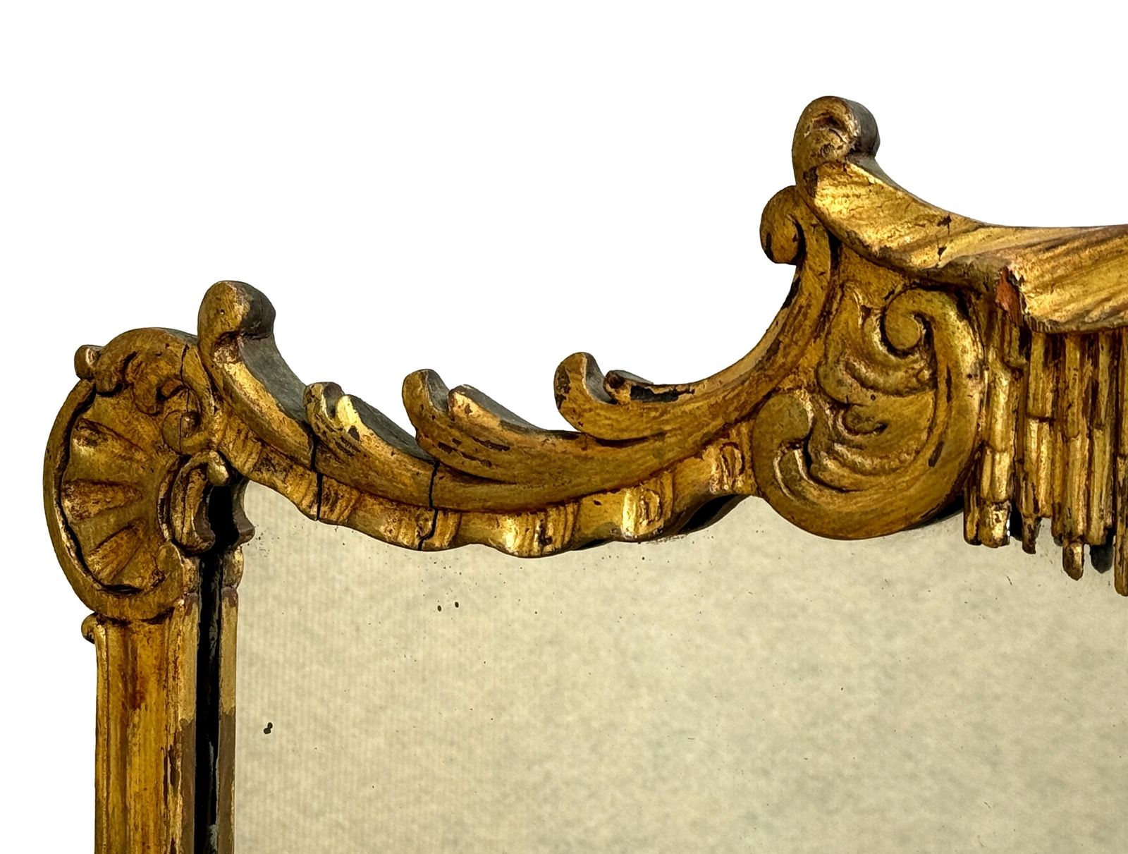 Miroir mural en bois doré et gesso sculpté, fin du XIXe siècle (Angleterre, vers 1880) photo for sale