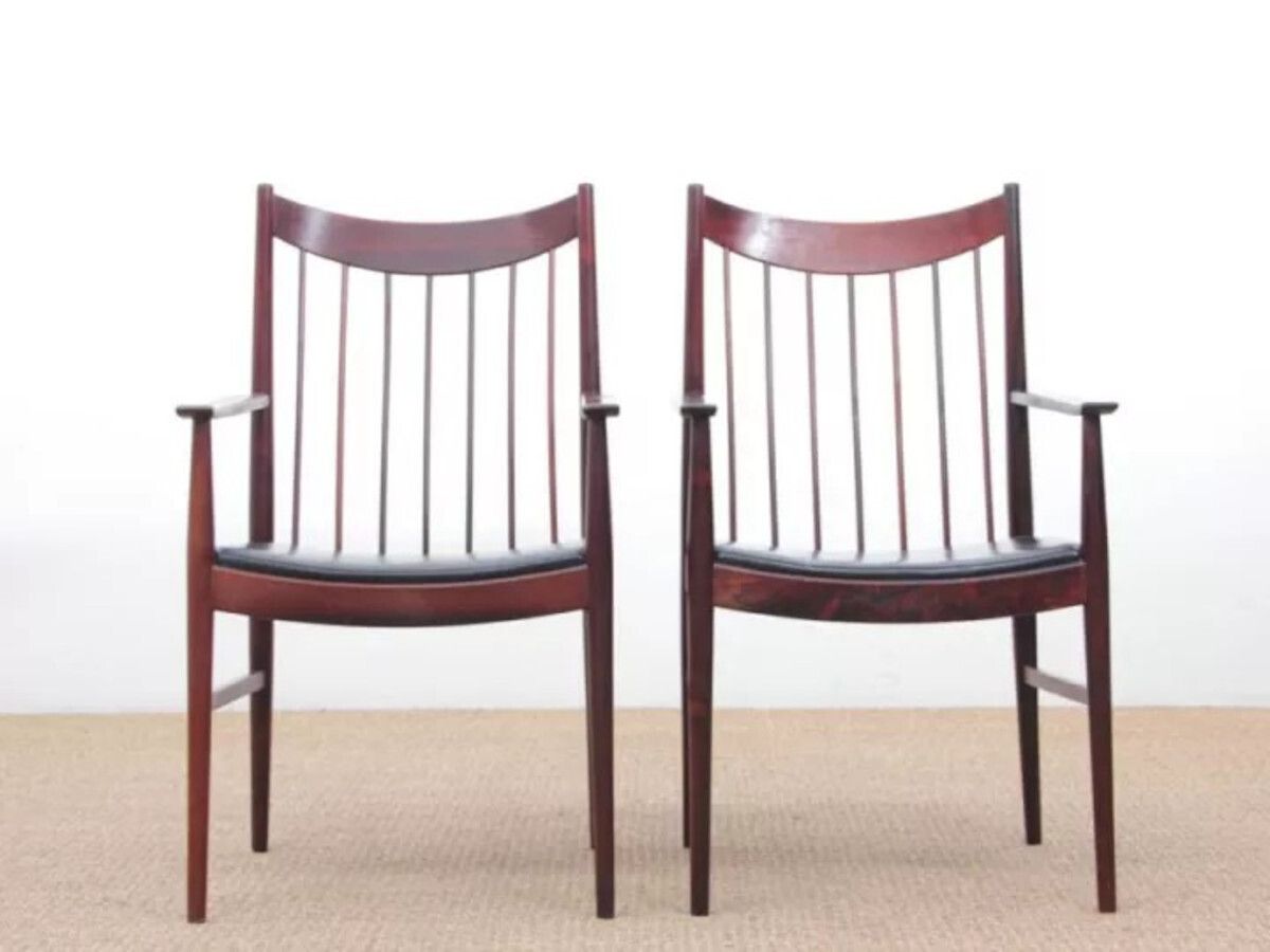 Paire de fauteuils et table d'appoint danois en palissandre et cuir, par Arne Vodder pour Sibast, 1960.