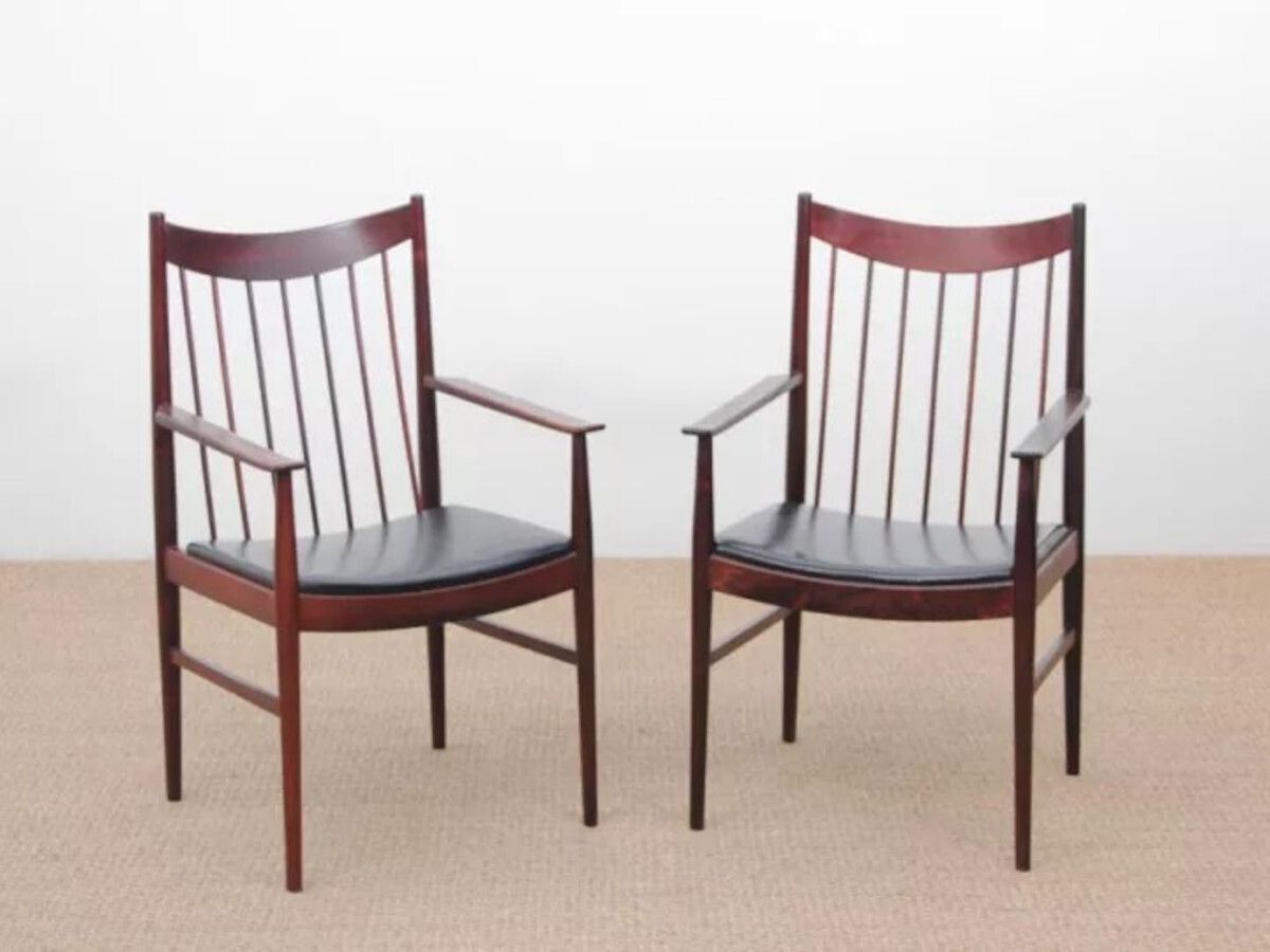 Paire de fauteuils et table d'appoint danois en palissandre et cuir, par Arne Vodder pour Sibast, 1960. photo vintage