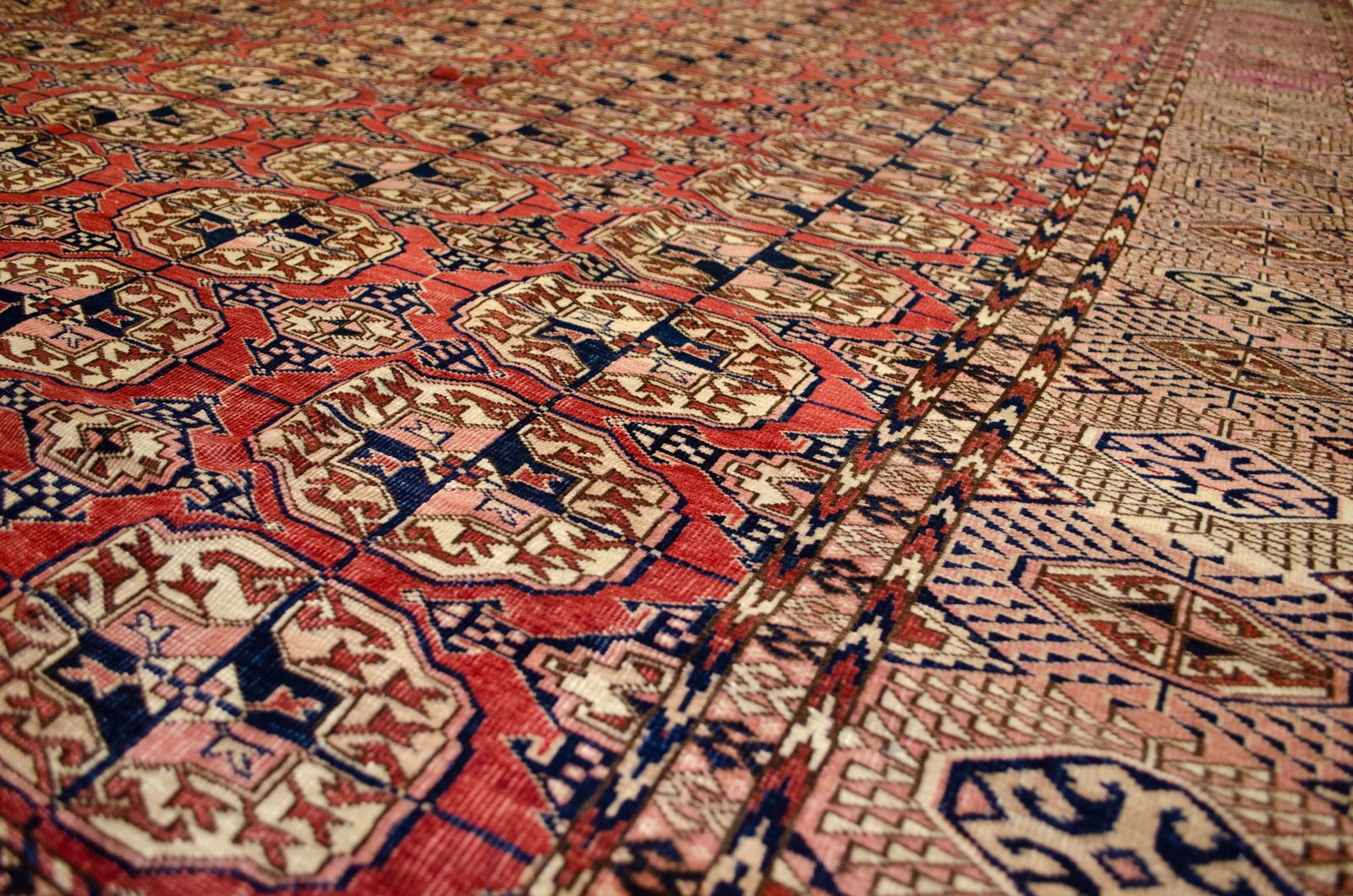 Antique Turkman Carpet 315x214cm photo furniture