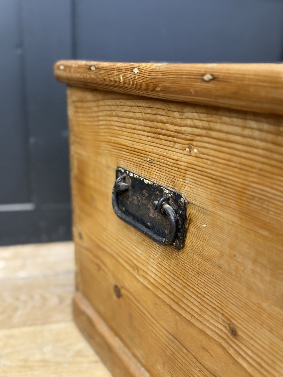 Antique Old Pine Storage Chest Blanket Box Coffee Table Trunk Bedroom Storage photo furniture