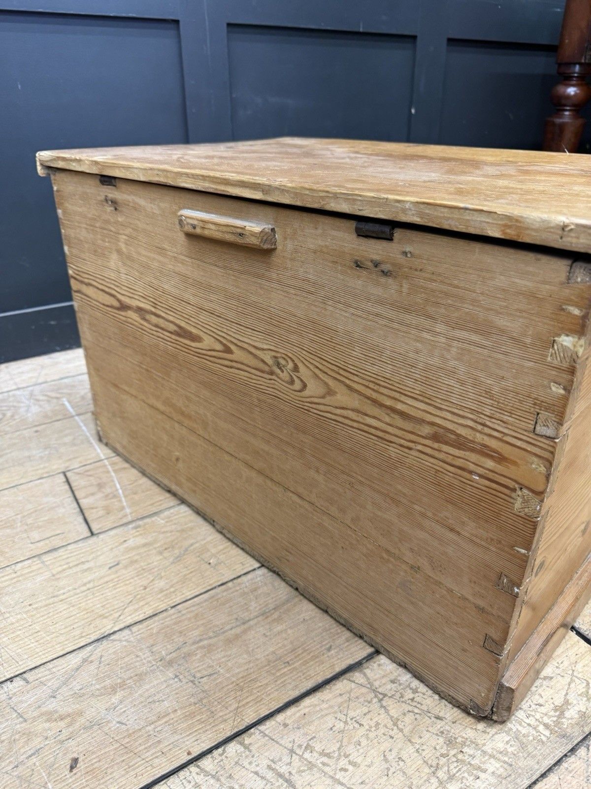 Antique Old Pine Storage Chest Blanket Box Coffee Table Trunk Bedroom Storage photo vintage