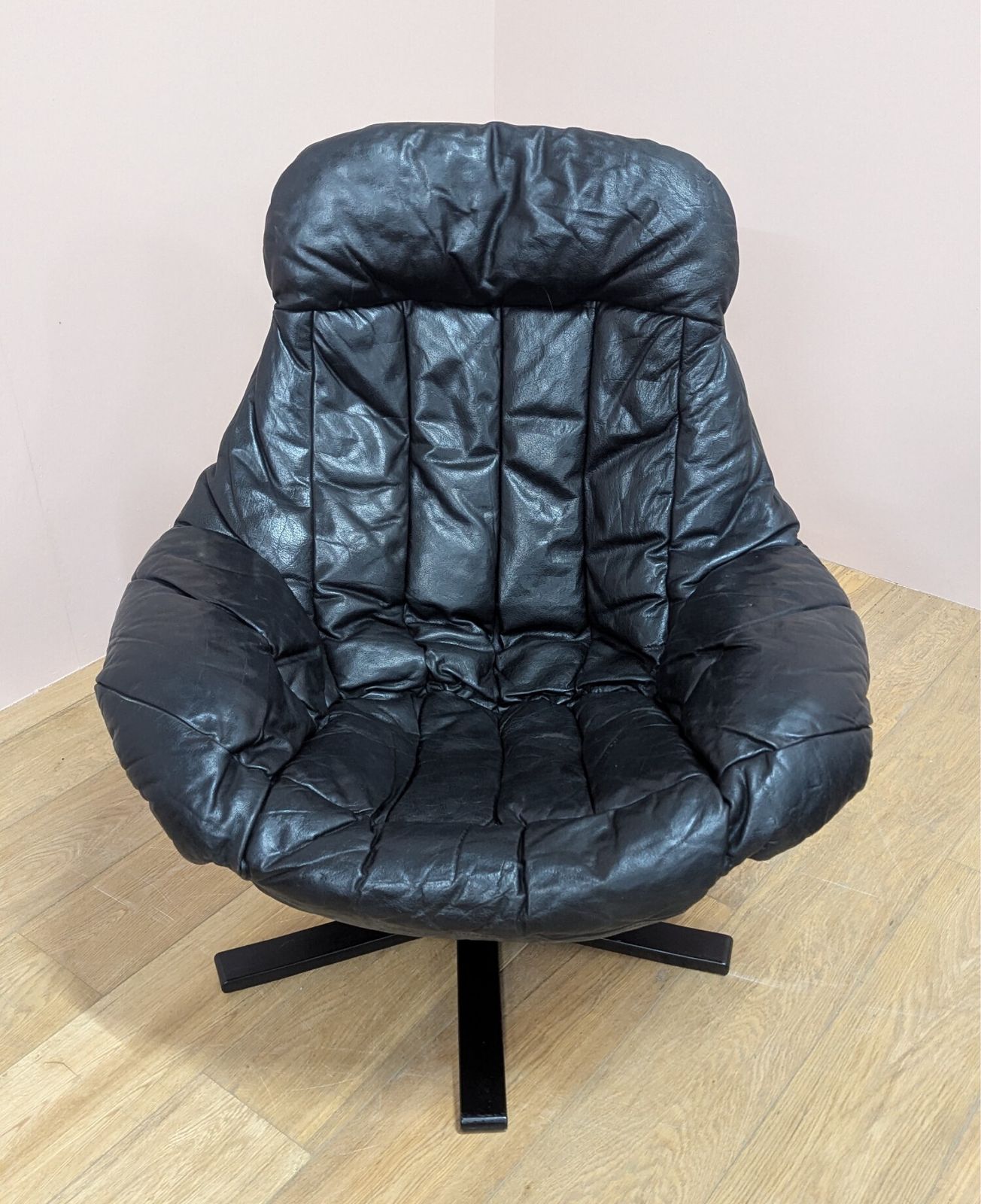 photo buy Original Midcentury Danish Leather Swivel Chair By Bramin