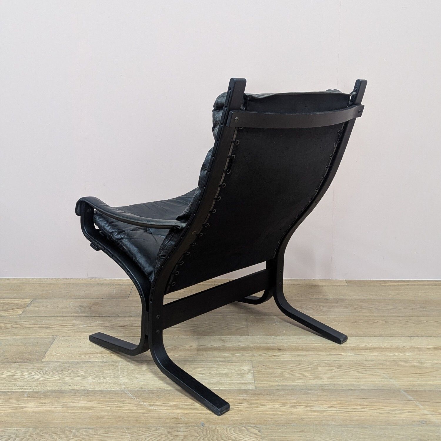 Midcentury 1970s Tall Leather ‘Siesta’ Chair By Westnofa photo 450.0