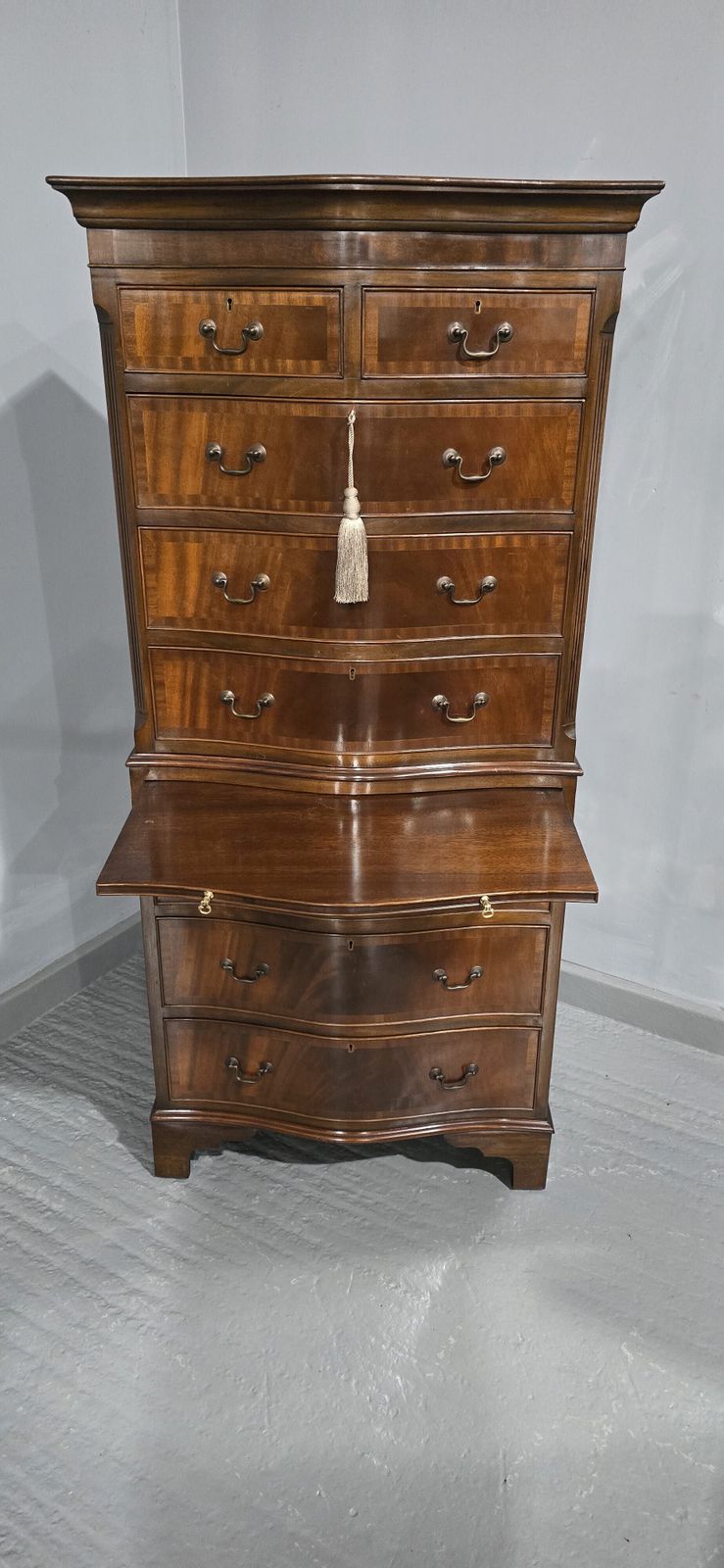 Very Good Mahogany Chest On Chest  Of Drawers Of Small Proportions photo vintage