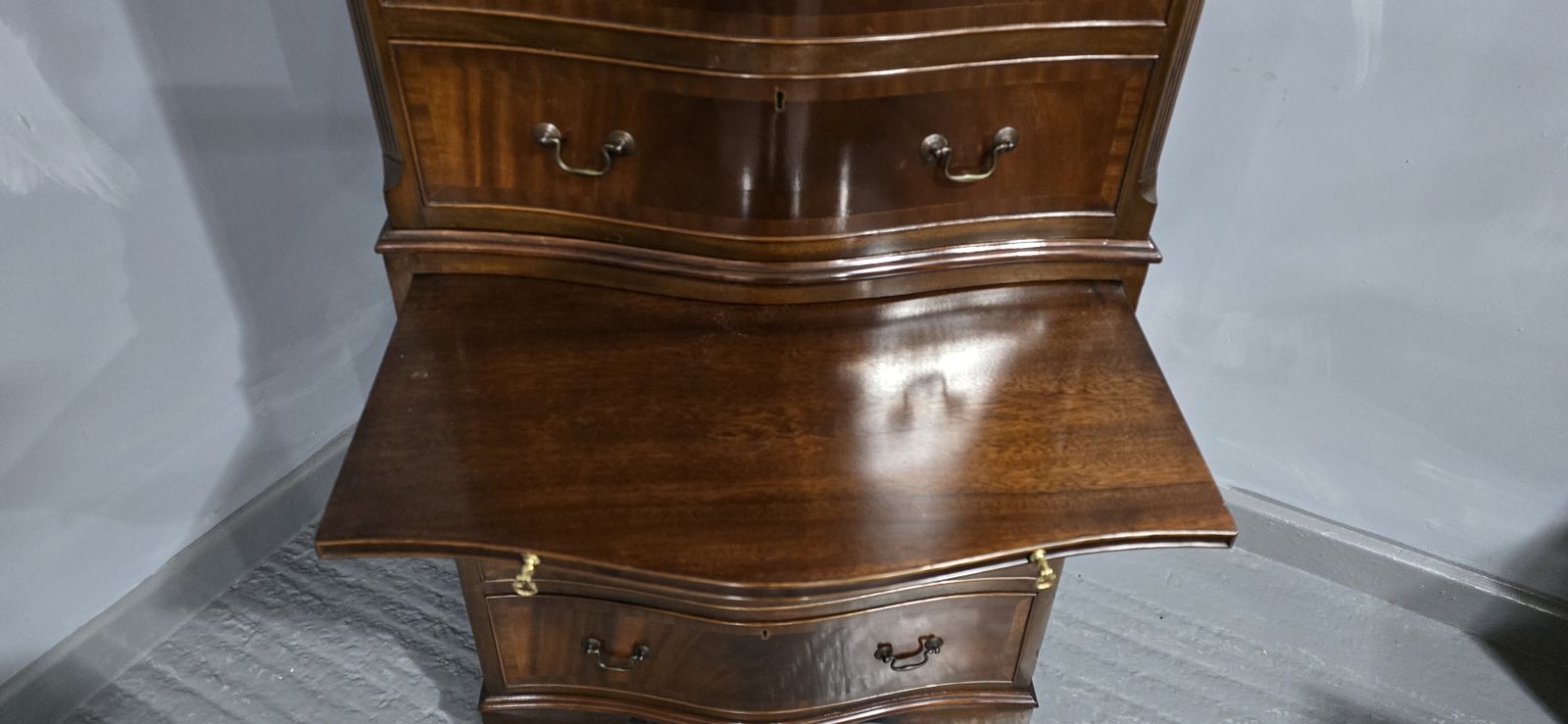 photo furniture Very Good Mahogany Chest On Chest  Of Drawers Of Small Proportions