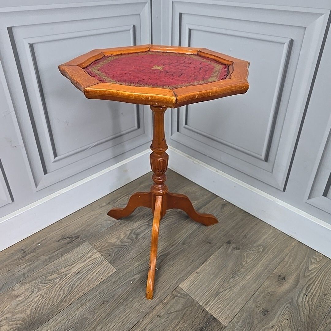 Antique Side Wine Table Turned Pedestal Leg Plant Stand Leather Vintage Wooden photo furniture