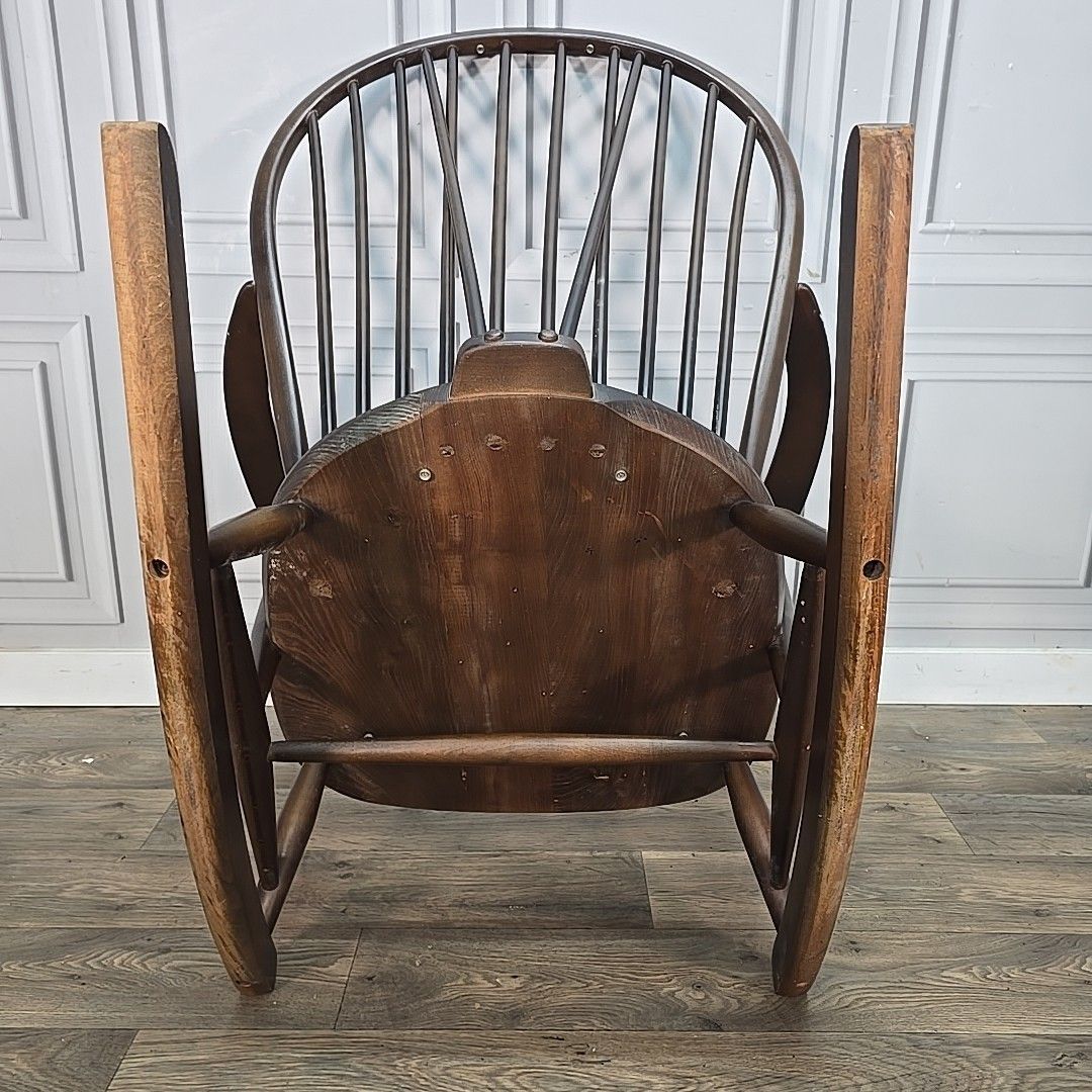 photo vinterior Vintage Ercol Rocking Chair Mid Century Dark Windsor Wood Rocker Retro Armchair