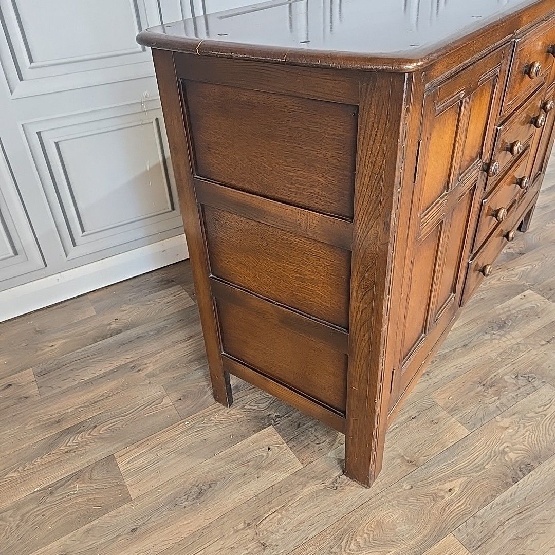 photo furniture Vintage Ercol Sideboard Old Colonial Dresser Model 282 Traditional Finish Elm