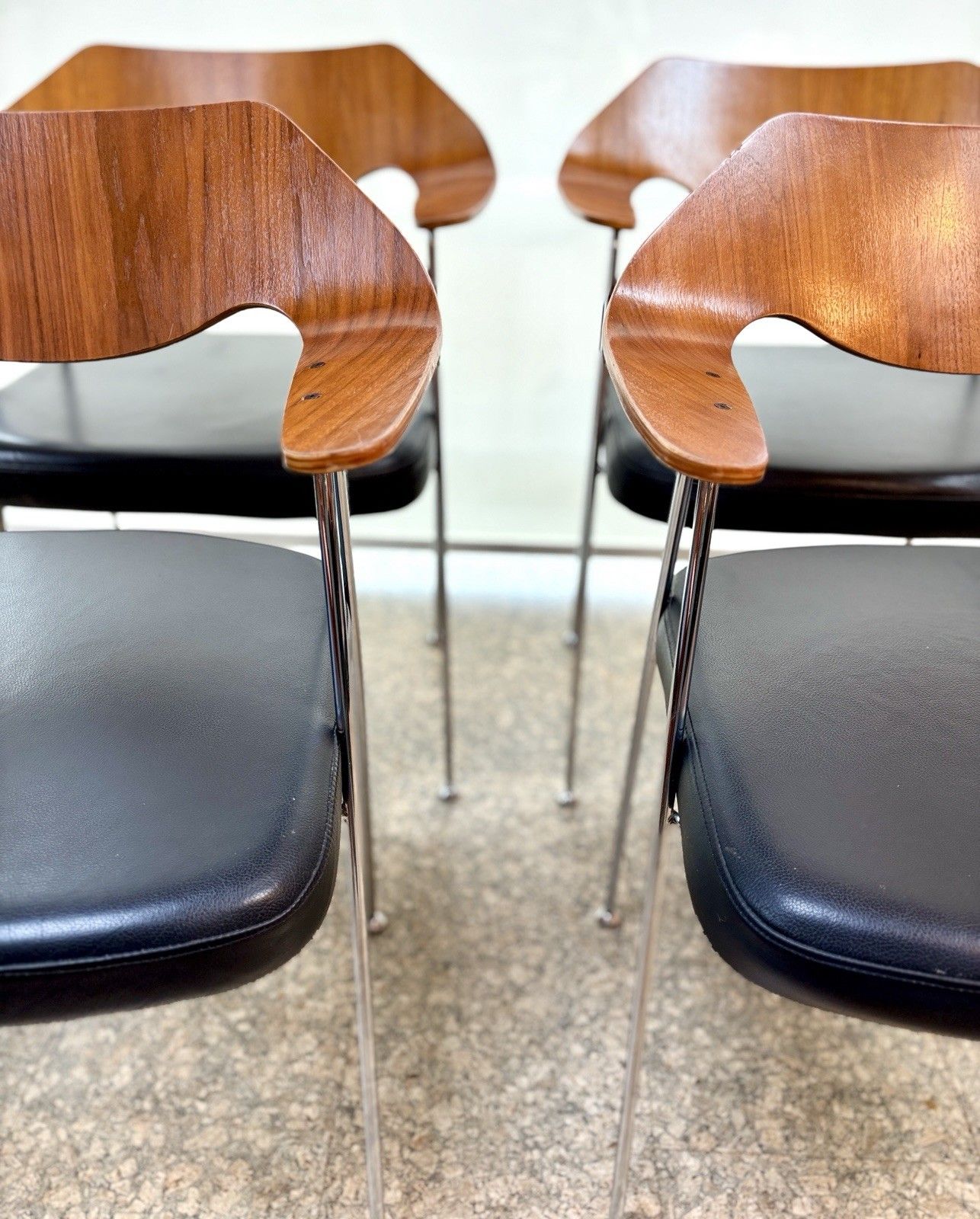 Mid Century Robin Day For Habitat 675 Chairs X 4 Vintage Retro photo vinterior
