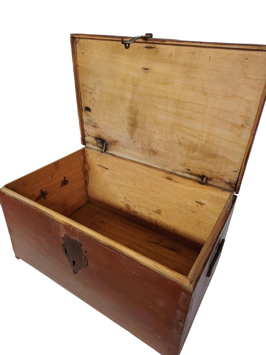 Antique Wooden Box From The 17th Century photo Home Decor