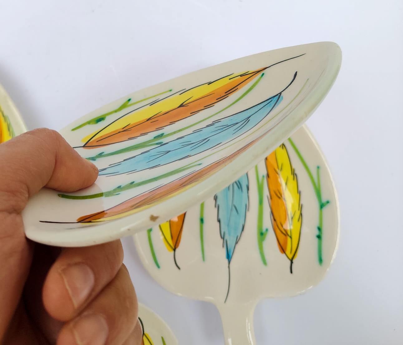 photo furniture Set Of 8 Etruria Ceramic Leaf Shaped Saucers, Vintage, Mid Century Modern Design, 1960s