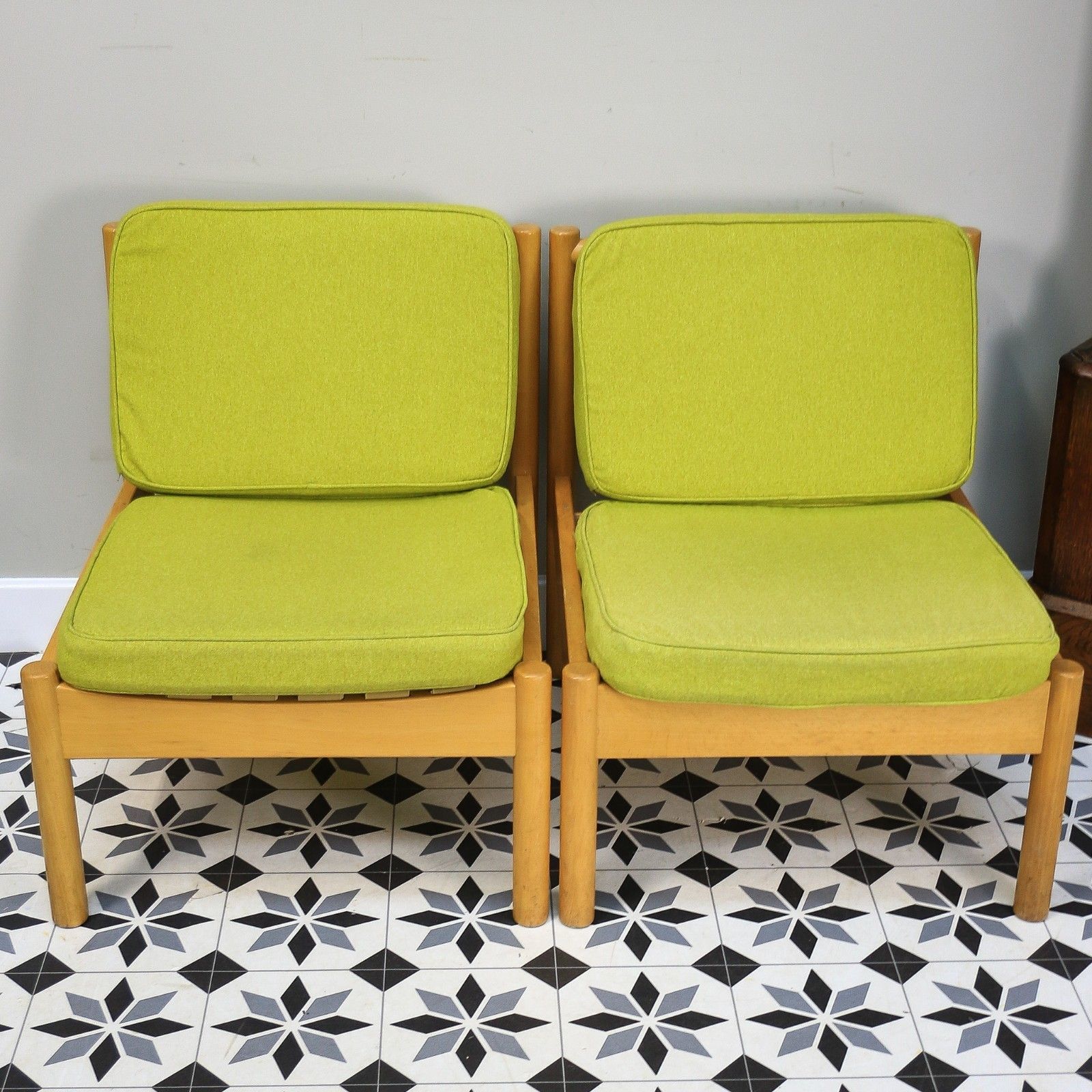 Ercol 747 Modular Lounge Chairs Set Of 2 In Lime Green. photo furniture