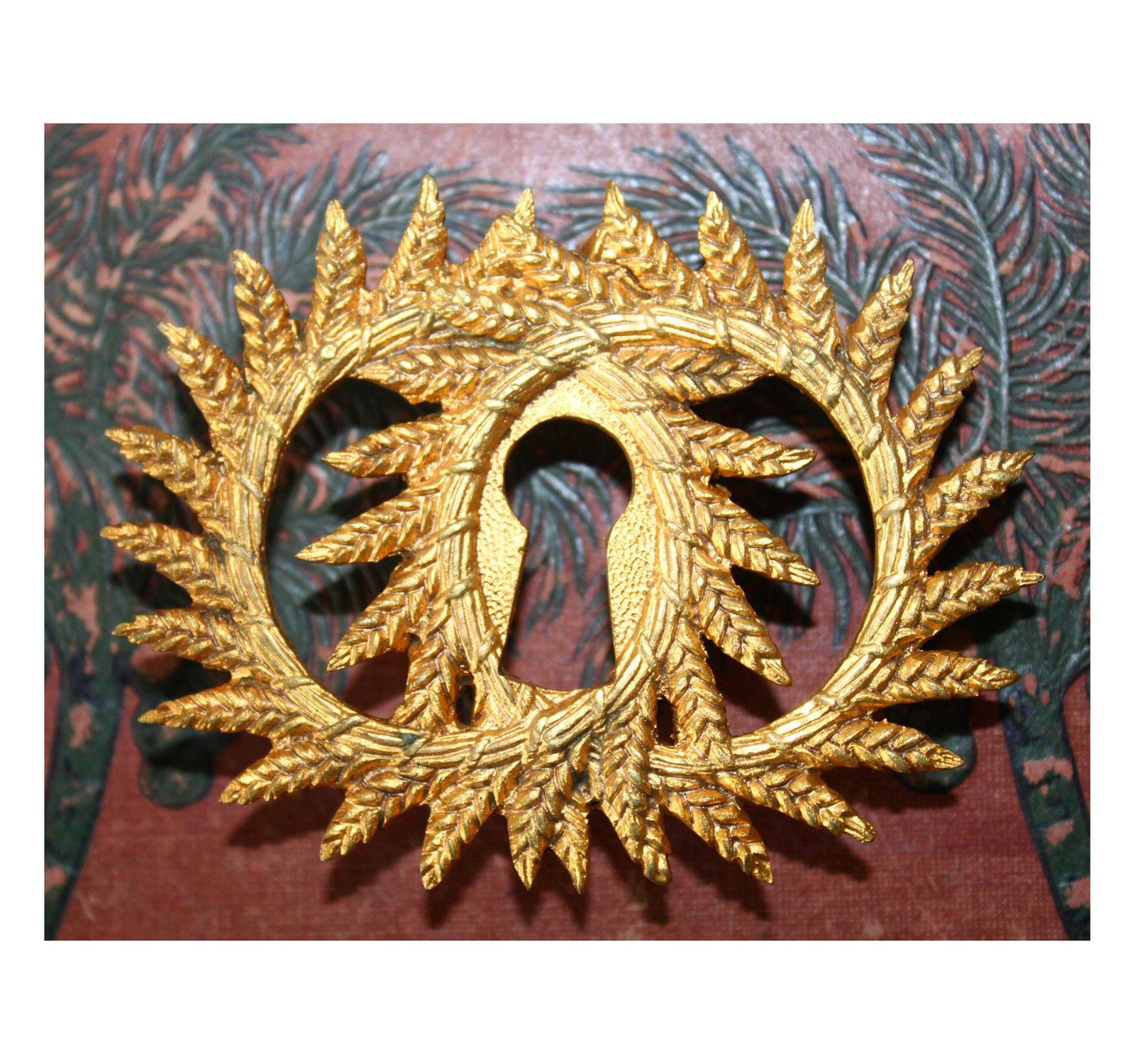 Groot Antiek Frans Verguld Bronzen Sleutelplaatje, Regency Empire Stijl, Dubbele Laurierkrans, Restauratiemateriaal