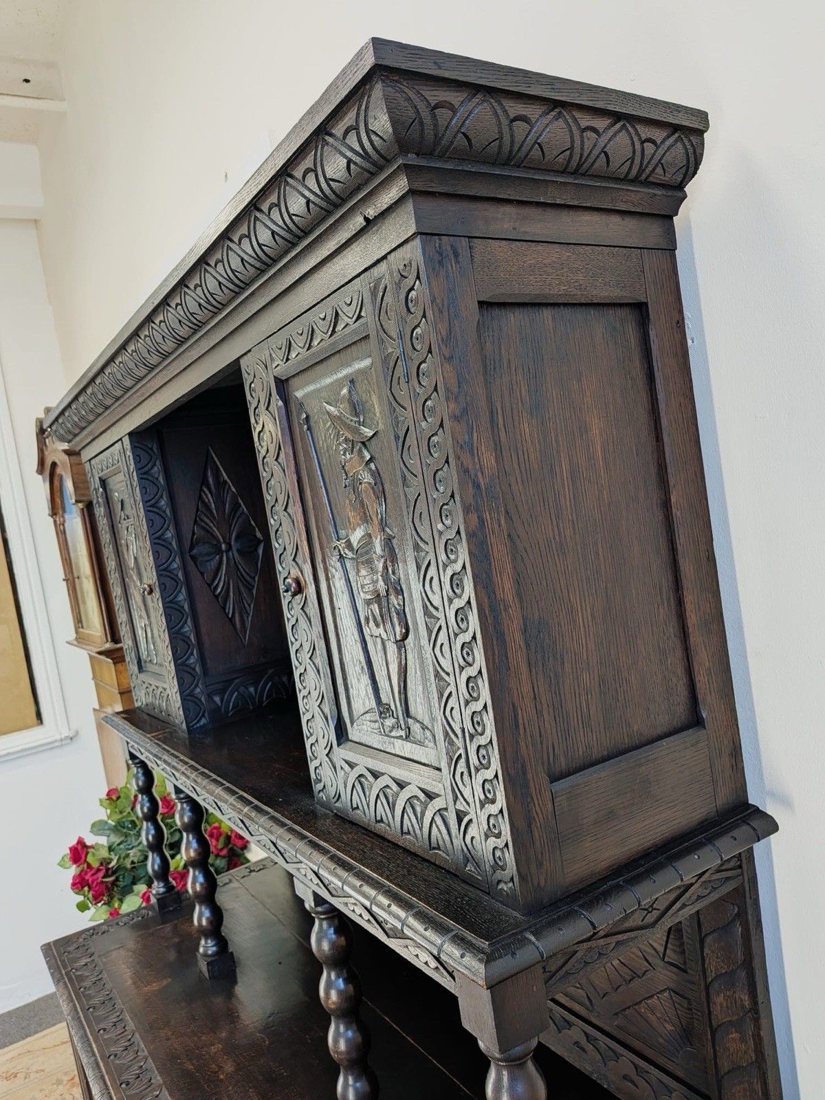 17th Century Style Solid Oak Tridarn Carved Court Cupboard Dresser photo 1050.0