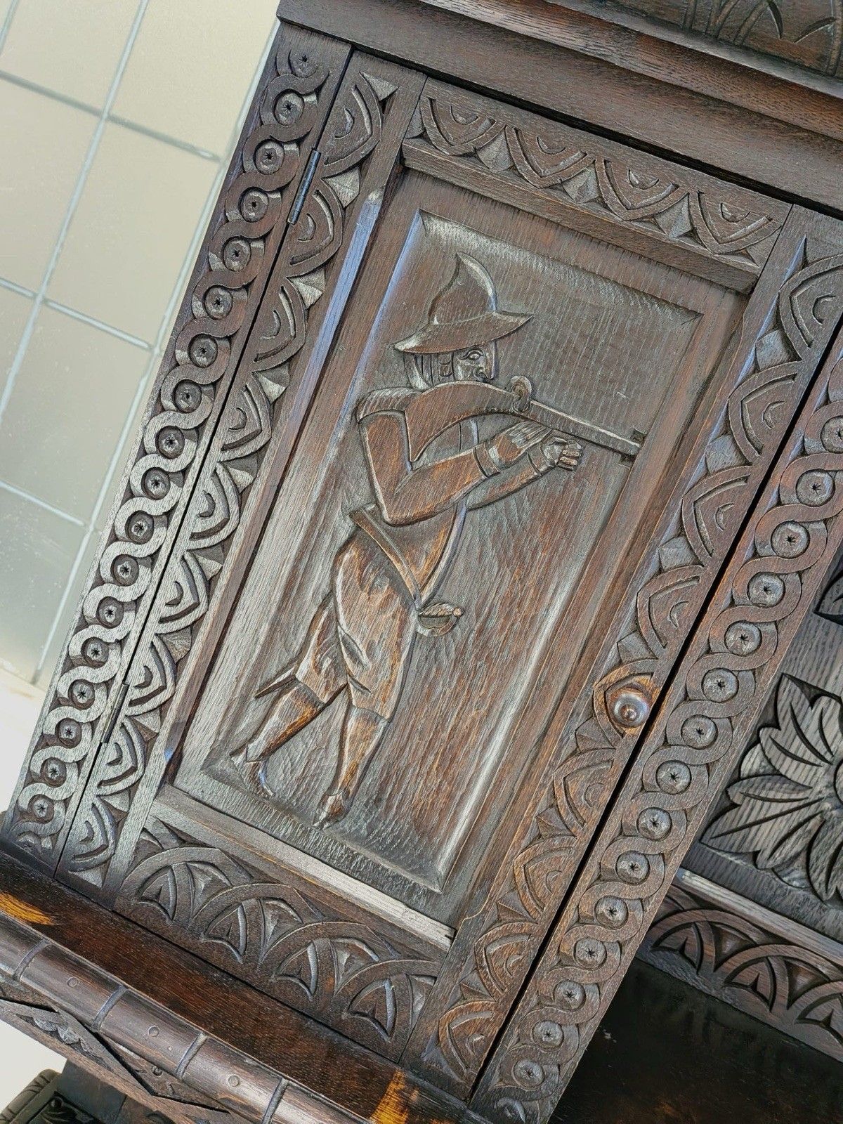 17th Century Style Solid Oak Tridarn Carved Court Cupboard Dresser photo buy