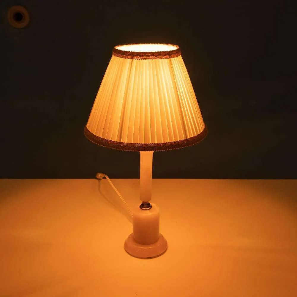 Verlichting Boho Chic Natuurstenen Tafellamp, Mid Century Onyx Tafellamp. photo