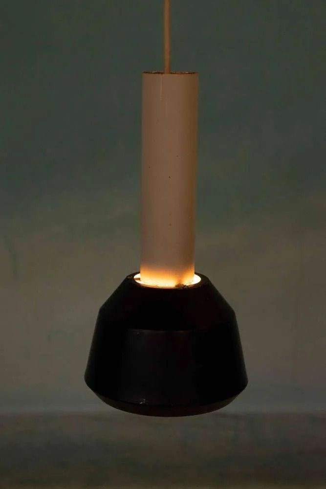 Vintage Design Hanglamp Uit De Jaren 1970, Zwart Wit Retrolamp. photo vintage