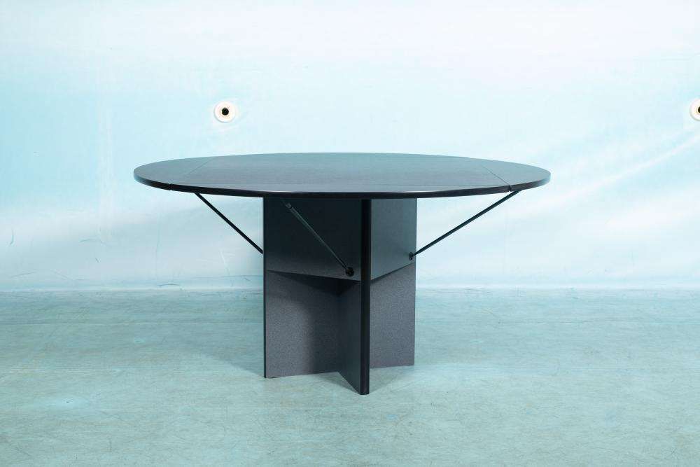 Postmodern Eettafel Hennie De Jong, Minimalistische Eettafel. photo for sale