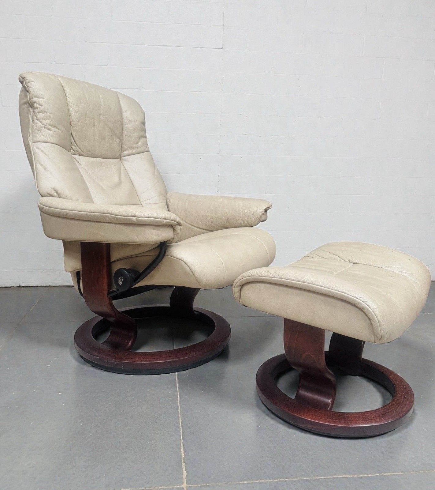 Ekorness Stressless Reclining Armchair And Footstool Mayfair Range Super Quality photo furniture